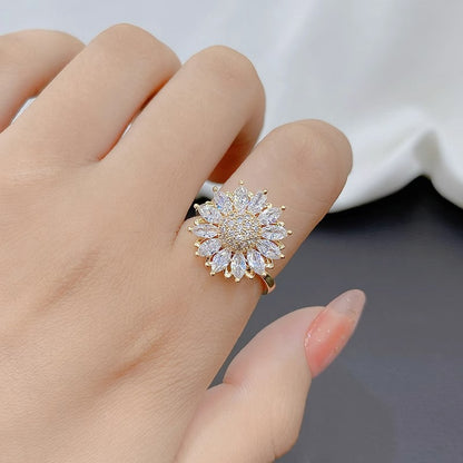 Metal Zircon Rotating Flower Ring