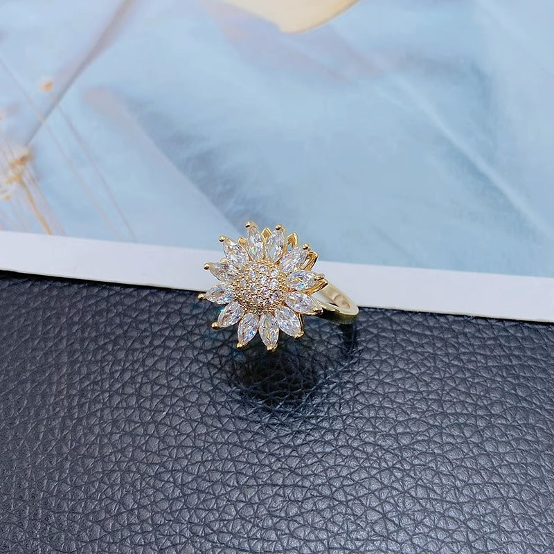 Metal Zircon Rotating Flower Ring