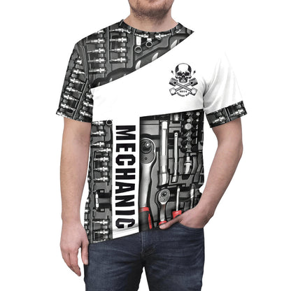 Men's  Tool Gear Graphic Print Round Neck T-shirt. S.M.