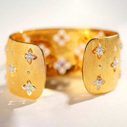 Fashion Four-leaf Clover Micro-inlaid Zirconium Hollow Bracelet