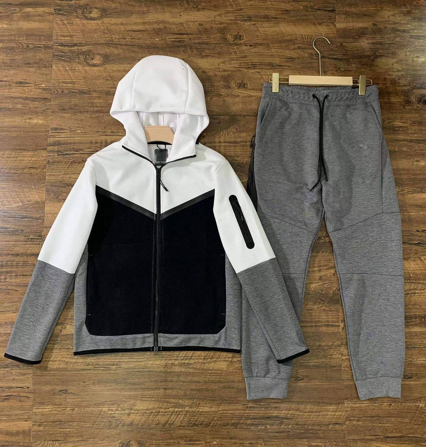 S.M. Sports TEK  ZIP UP Sweat suit