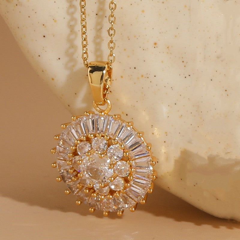 Flower Zircon Dignified Pendant Necklace