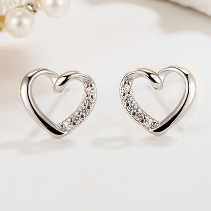 Women's Simple Fashion Heart-shaped Stud Earrings