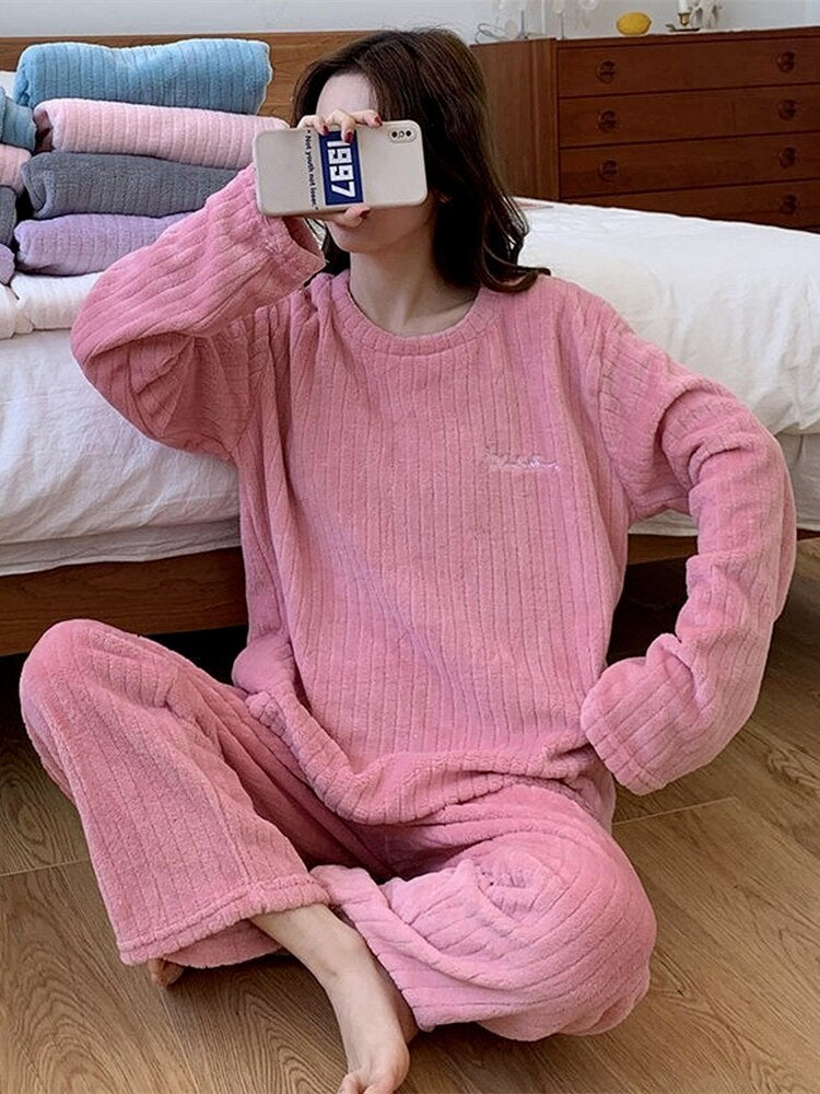 Women's Winter Soft Velvet Pajamas Set