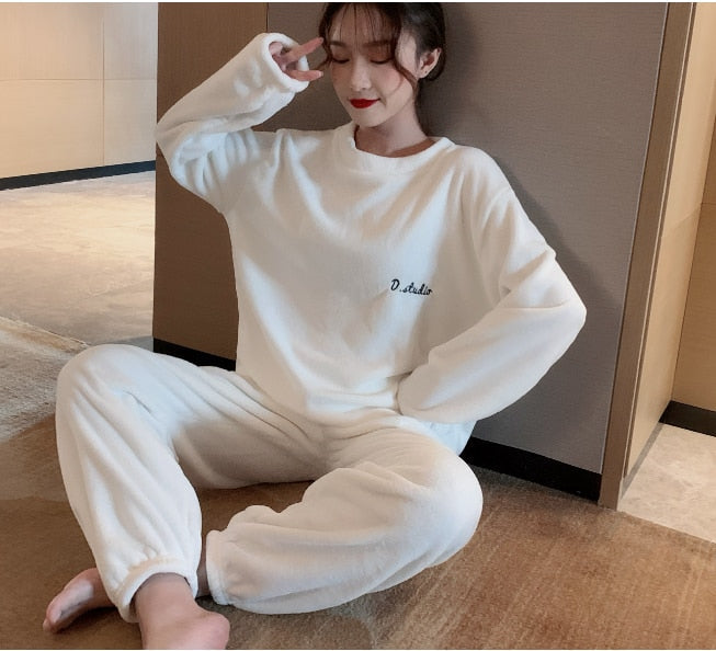 Women's Winter Soft Velvet Pajamas Set