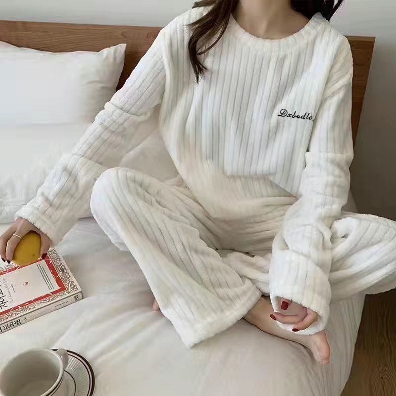 Women's Winter Soft Velvet Pajamas Set