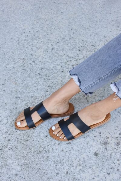 Forever Link Cutout Open Toe Flat Sandals shoes