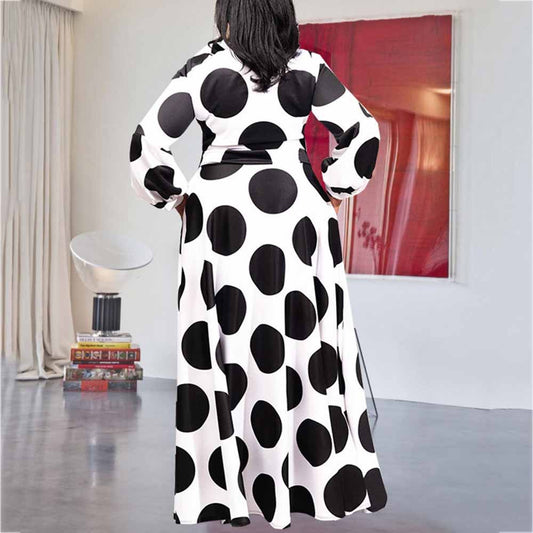Plus size women's dress Africa print polka dot pattern.